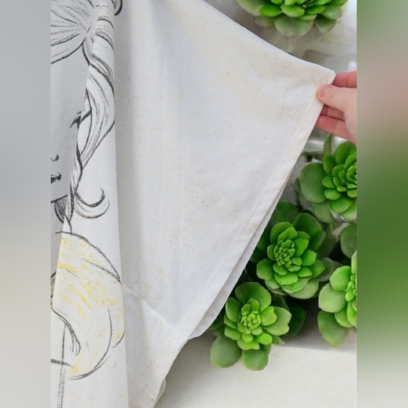 Beauty And The Beast Disney Parks White Graphic Short Sleeve Women's Tee XXL EUC - Picture 4 of 9